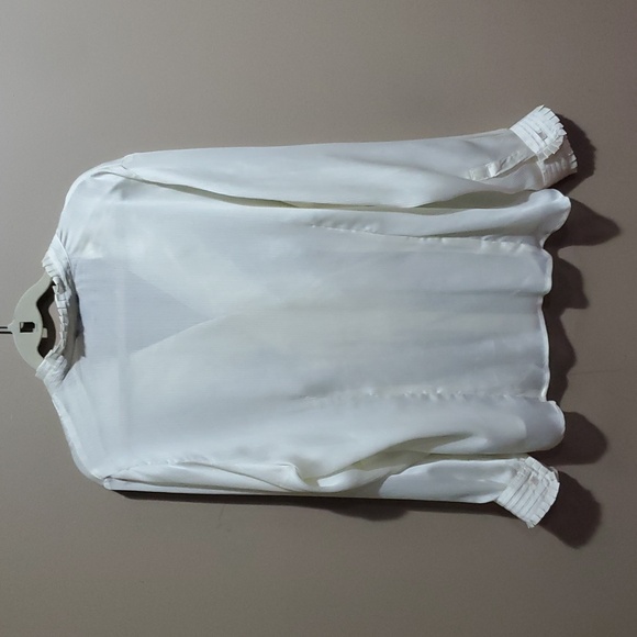 Tabi Off White Elegant Ruffled Blouse Size XL - Picture 4 of 5